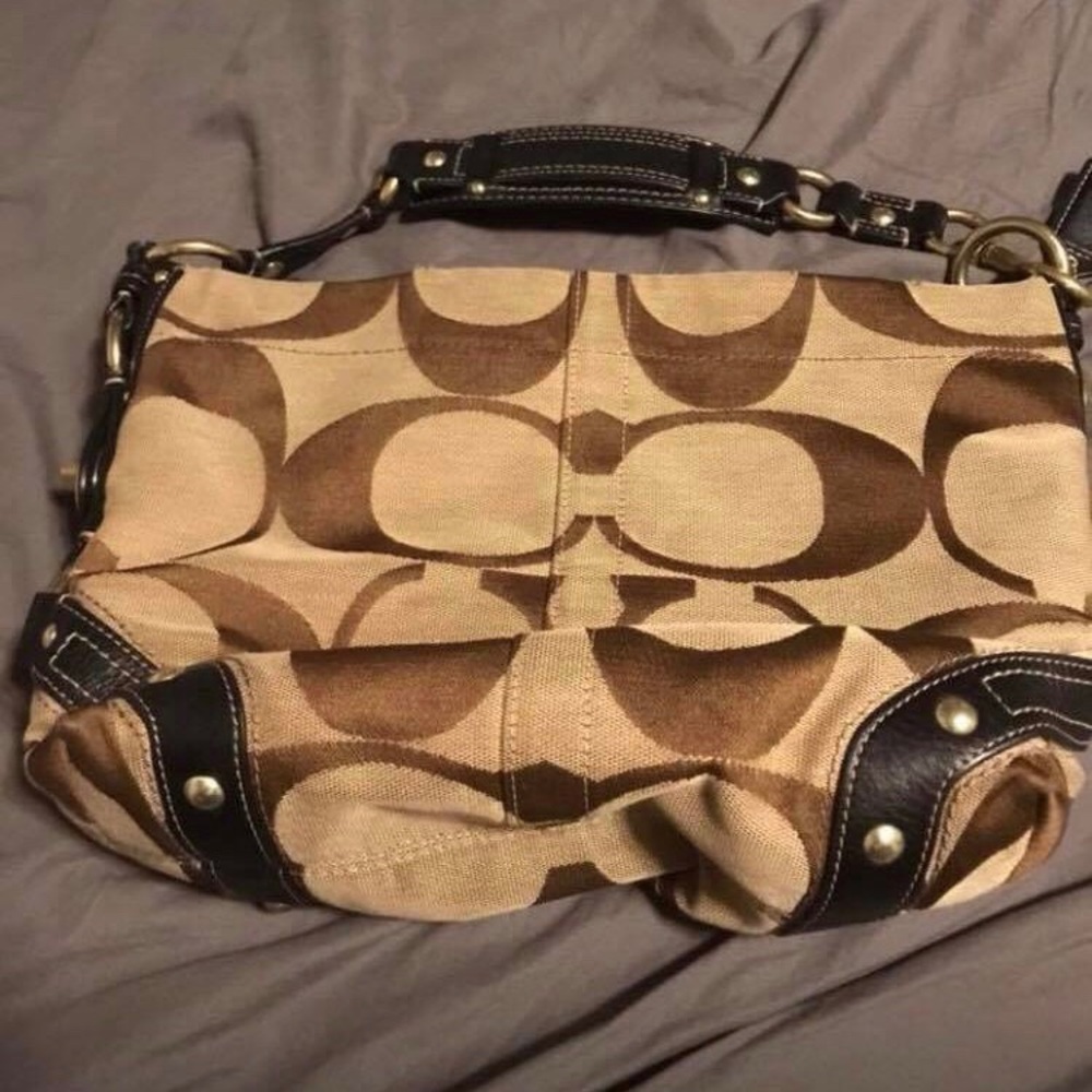 Coach purse - Picture 1 of 2